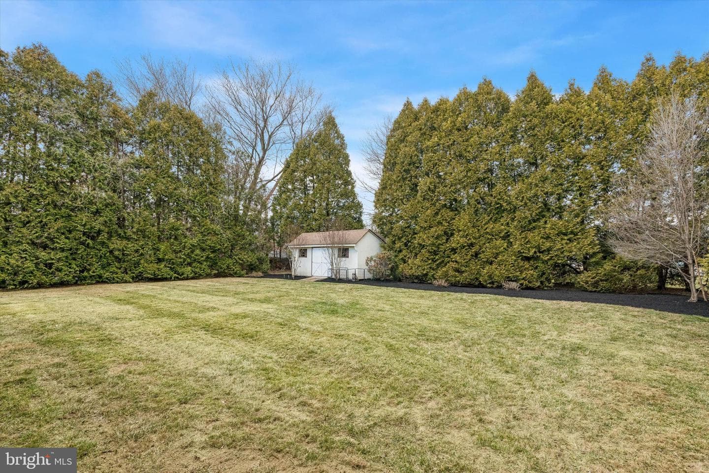 59 E Hillcrest Avenue photo 27