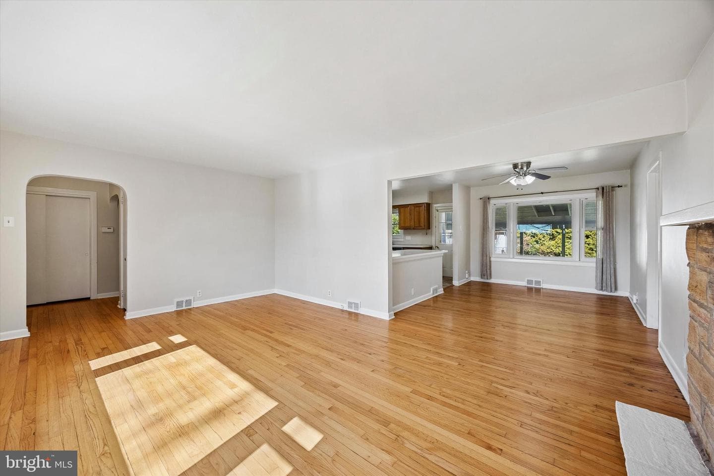 59 E Hillcrest Avenue photo 5