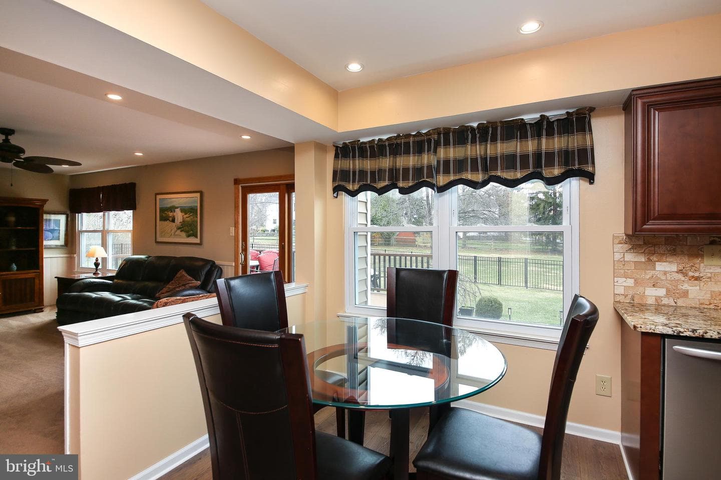 367 Merion Place photo 17