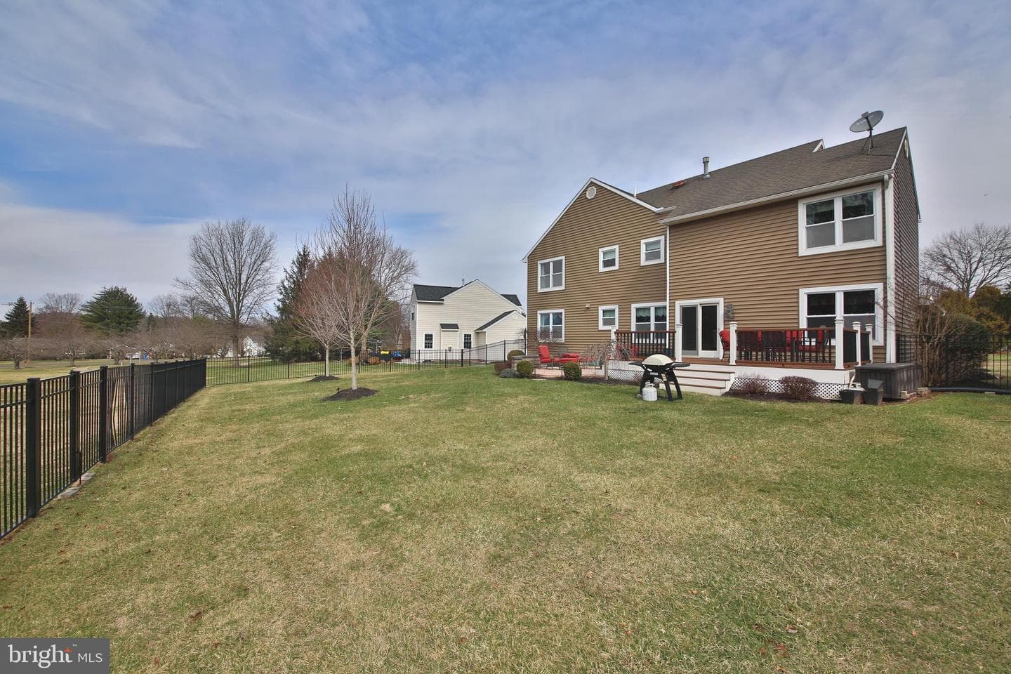 367 Merion Place photo 35