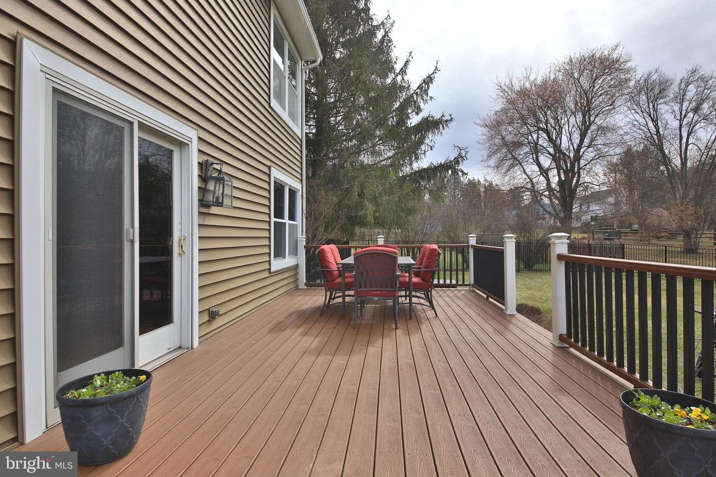 367 Merion Place photo 6