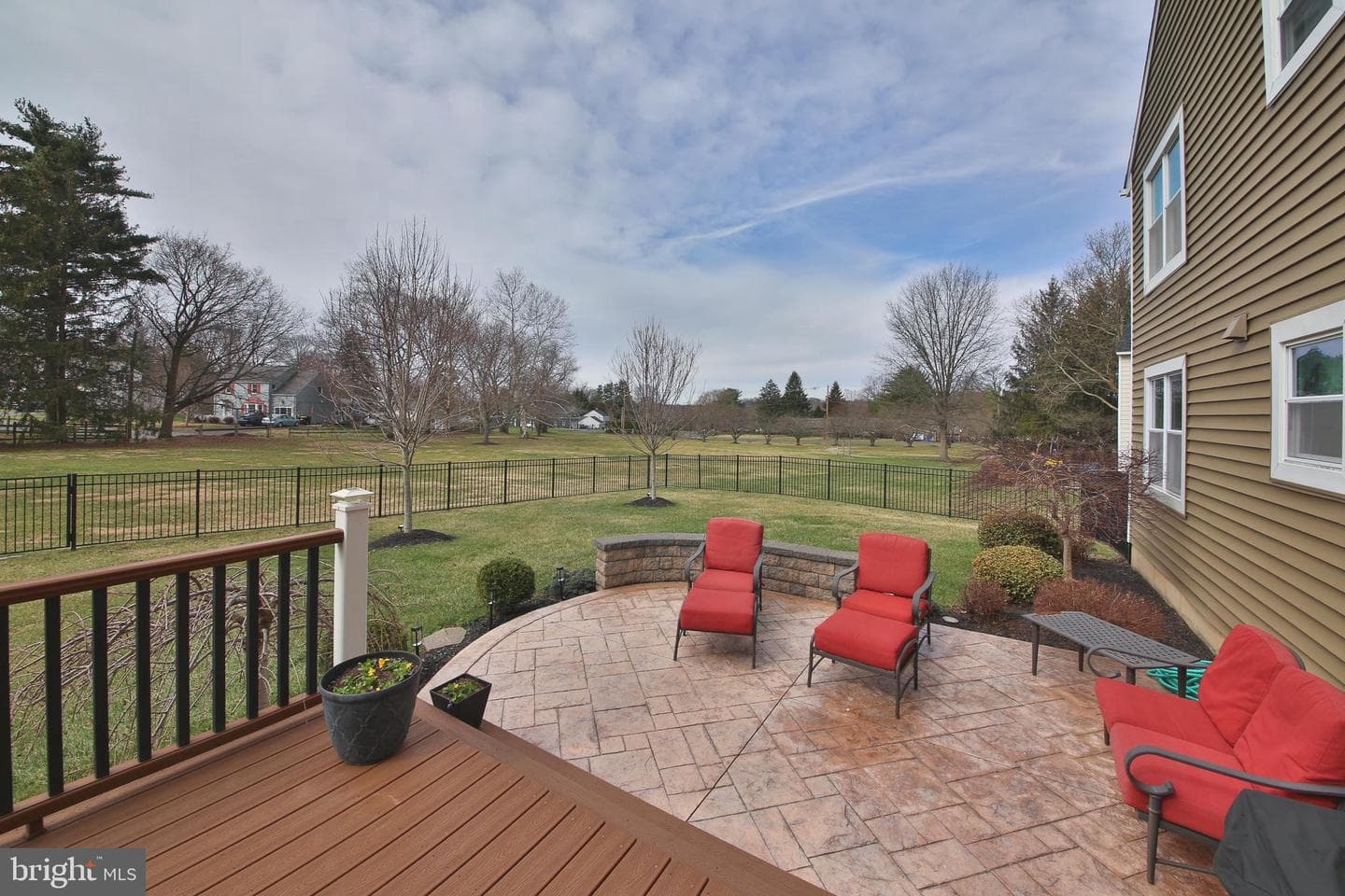 367 Merion Place photo 7