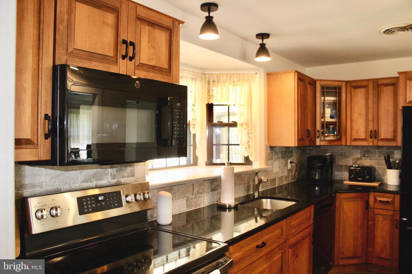 174 Hershel Street photo 13