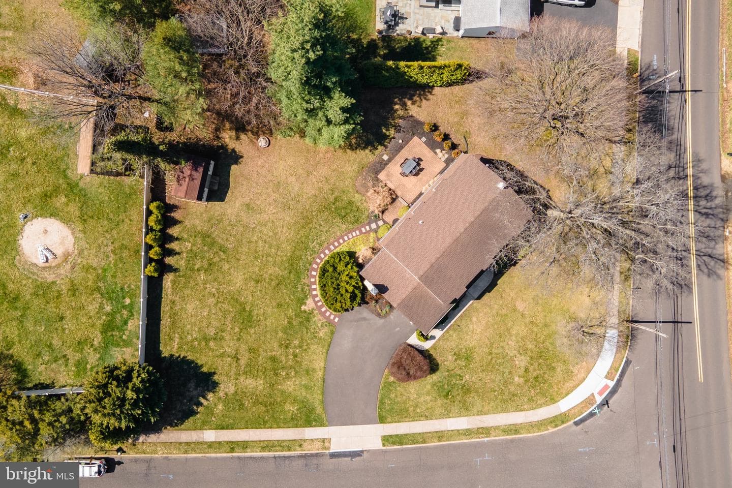 28 W Hillcrest Avenue photo 49
