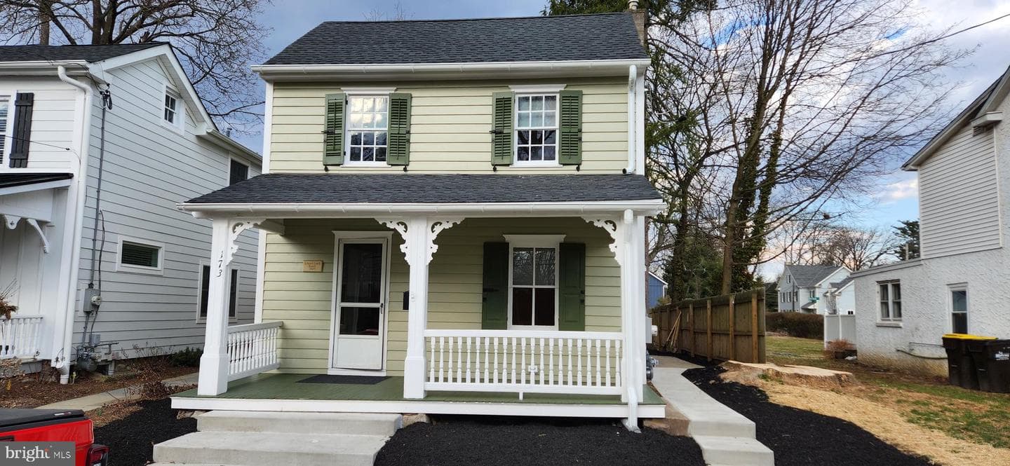 173 Washington Street photo 2