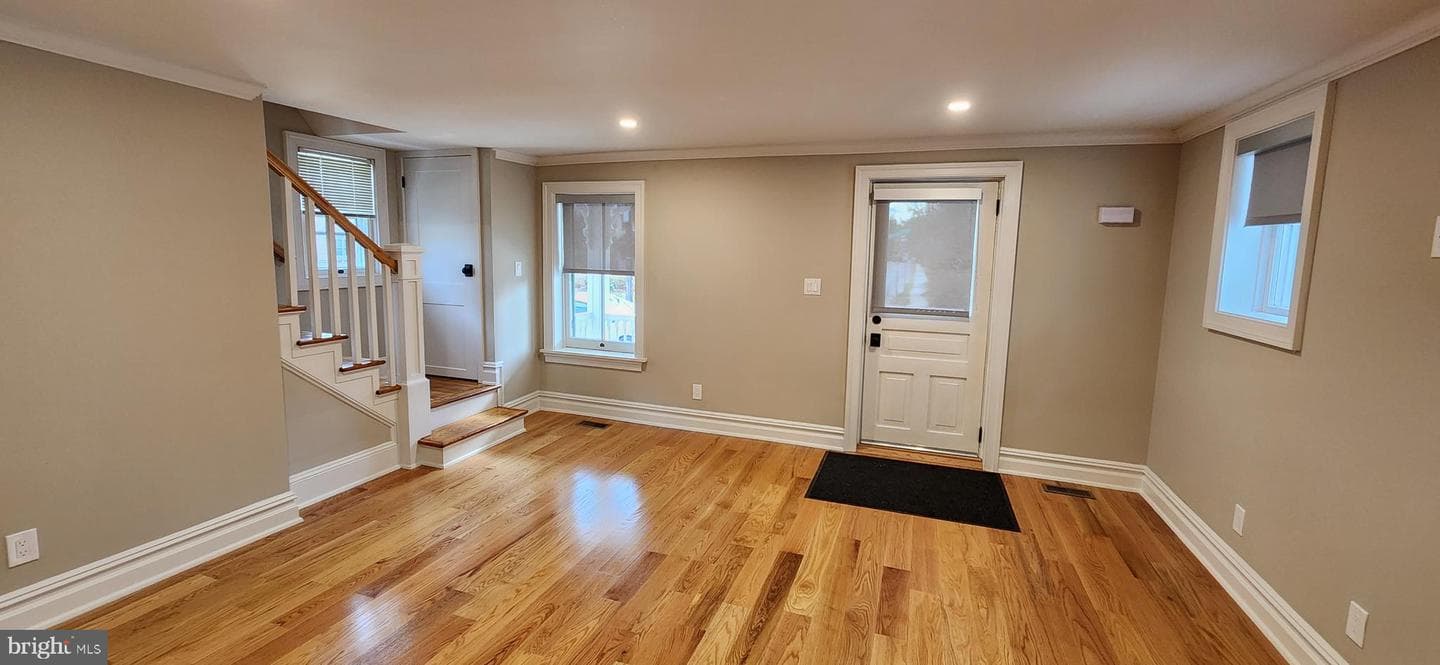 173 Washington Street photo 6