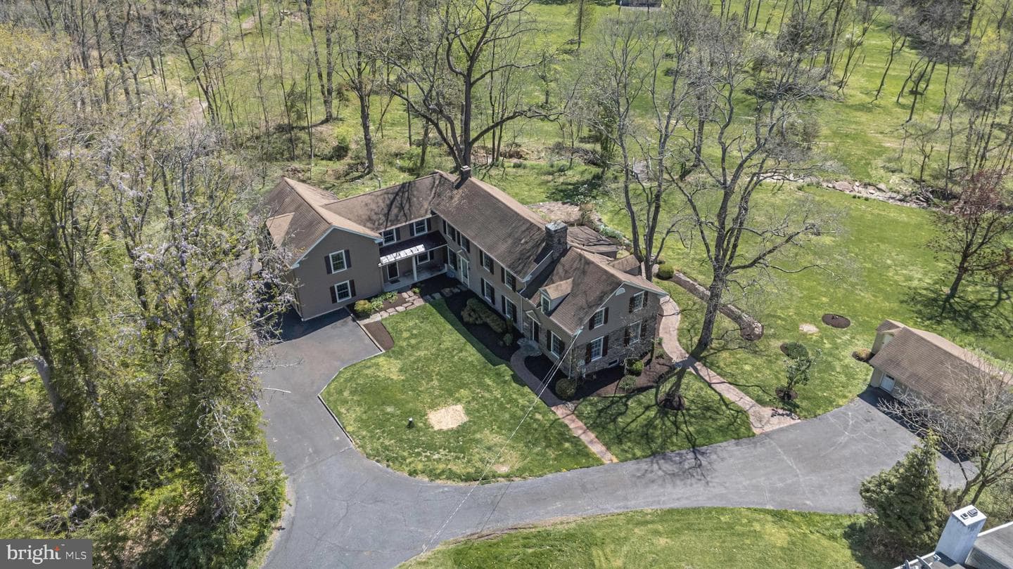1193 Swamp Road photo 1