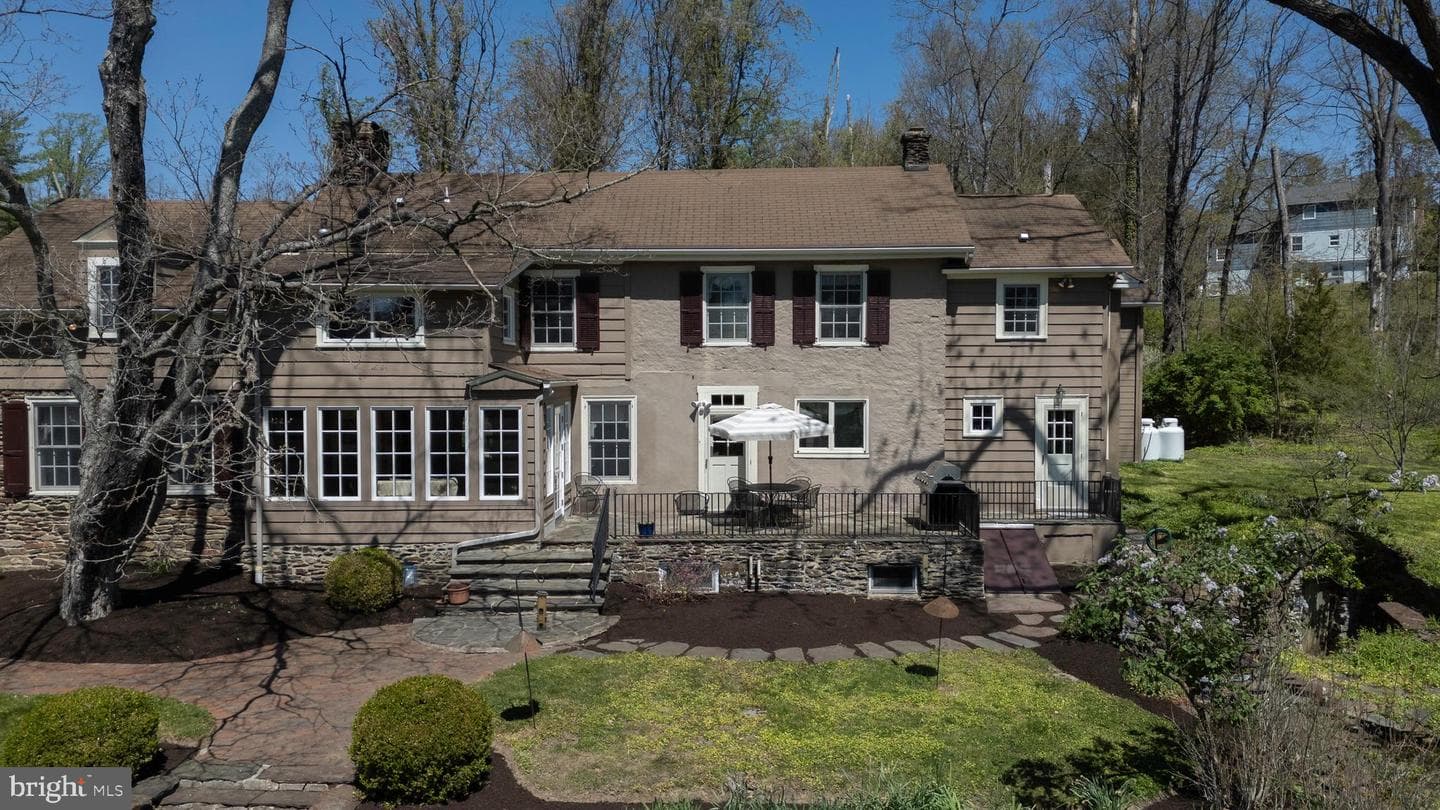 1193 Swamp Road photo 6