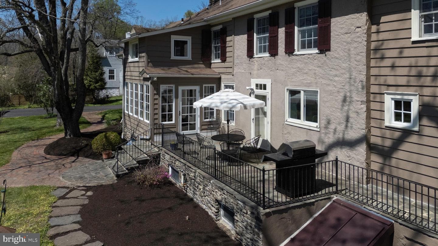 1193 Swamp Road photo 9