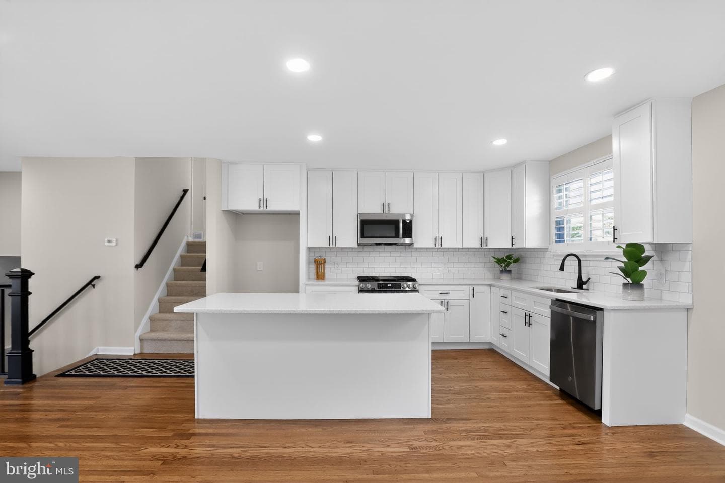 1283 Irma Road photo 5