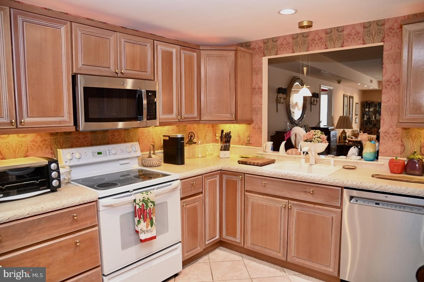 8200 Centennial Station, Warminster