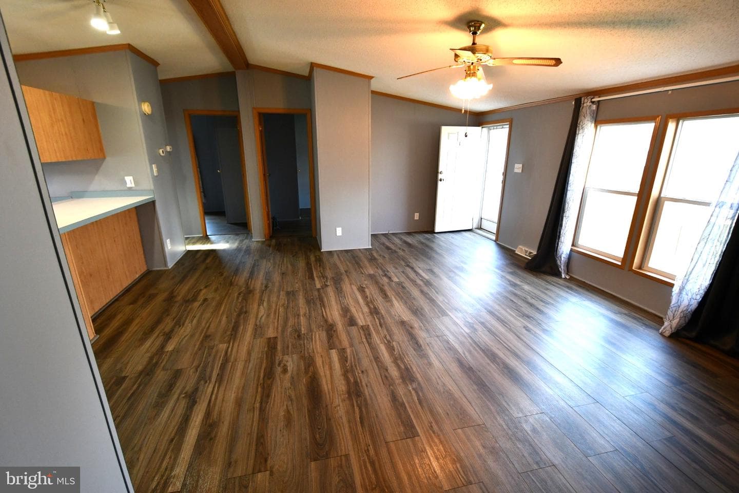 45 Maple Drive photo 4