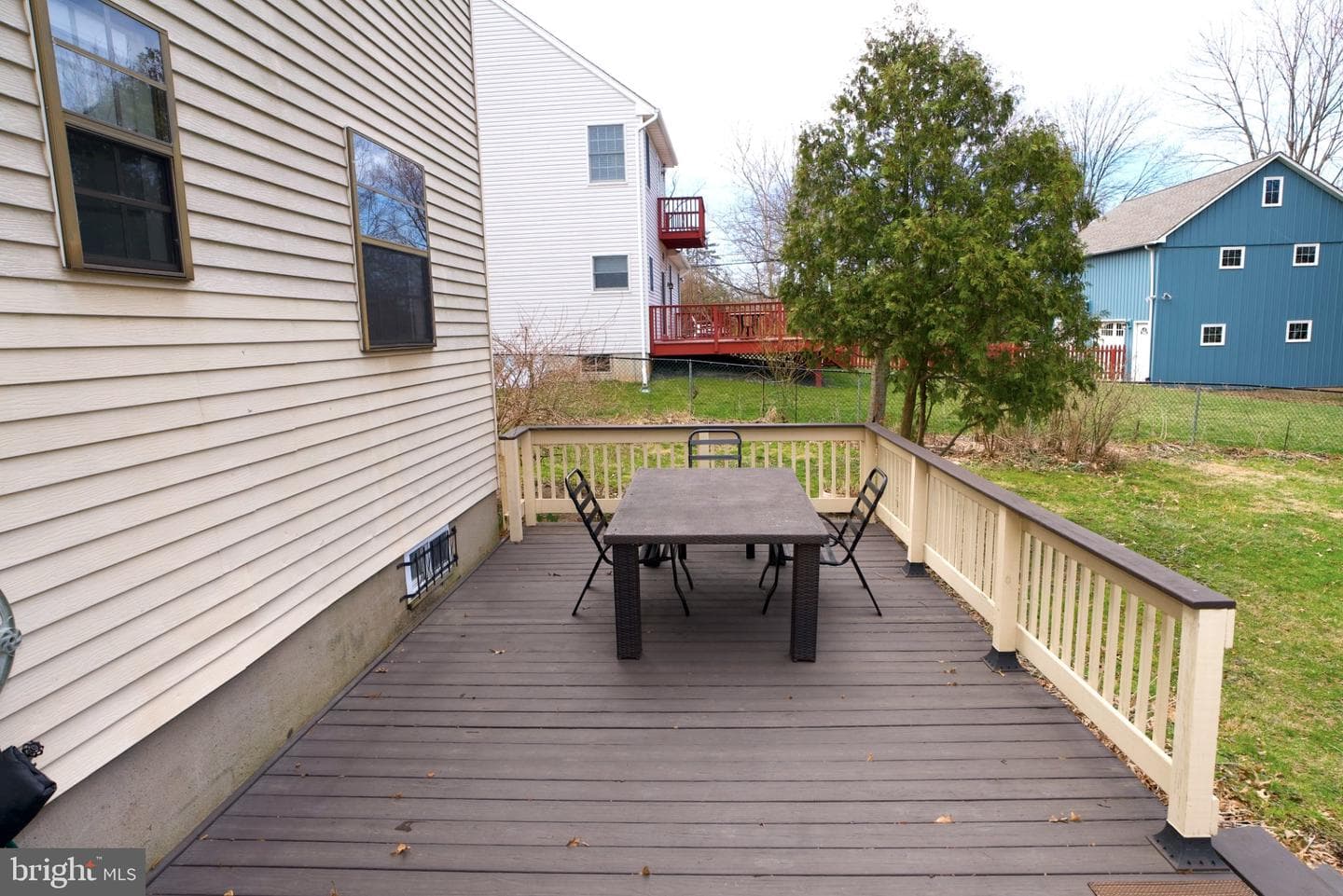 988 Baxter Avenue photo 42