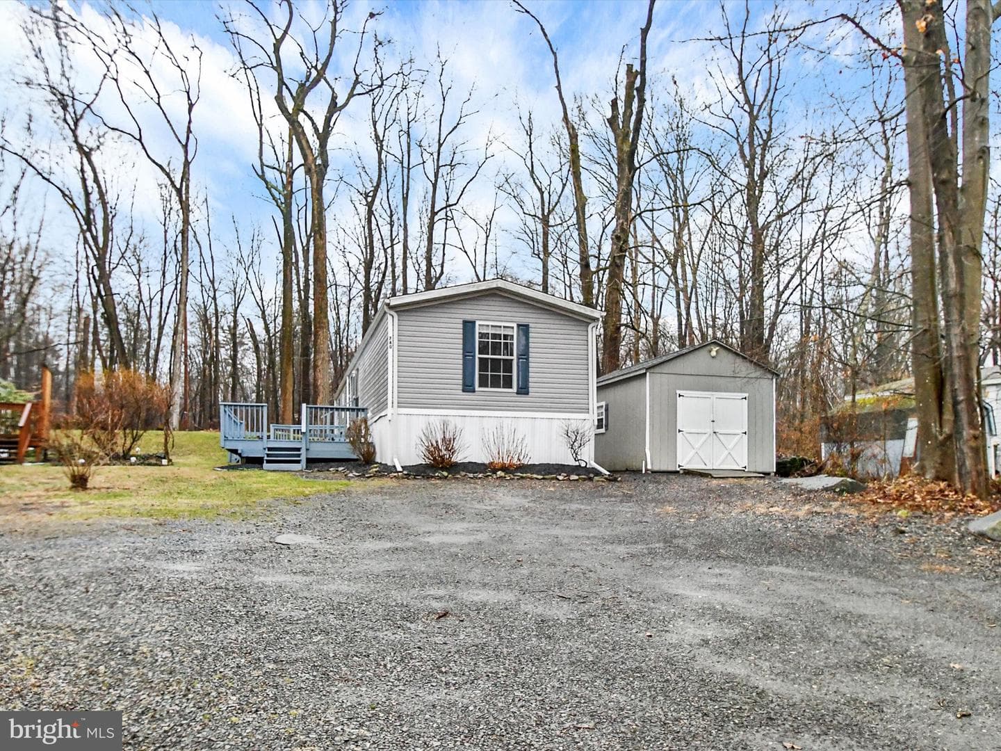 740 Lonely Cottage Road photo 3