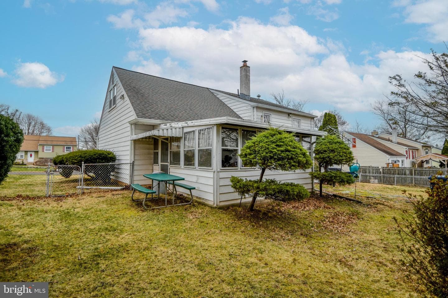 220 Hampshire Drive photo 17