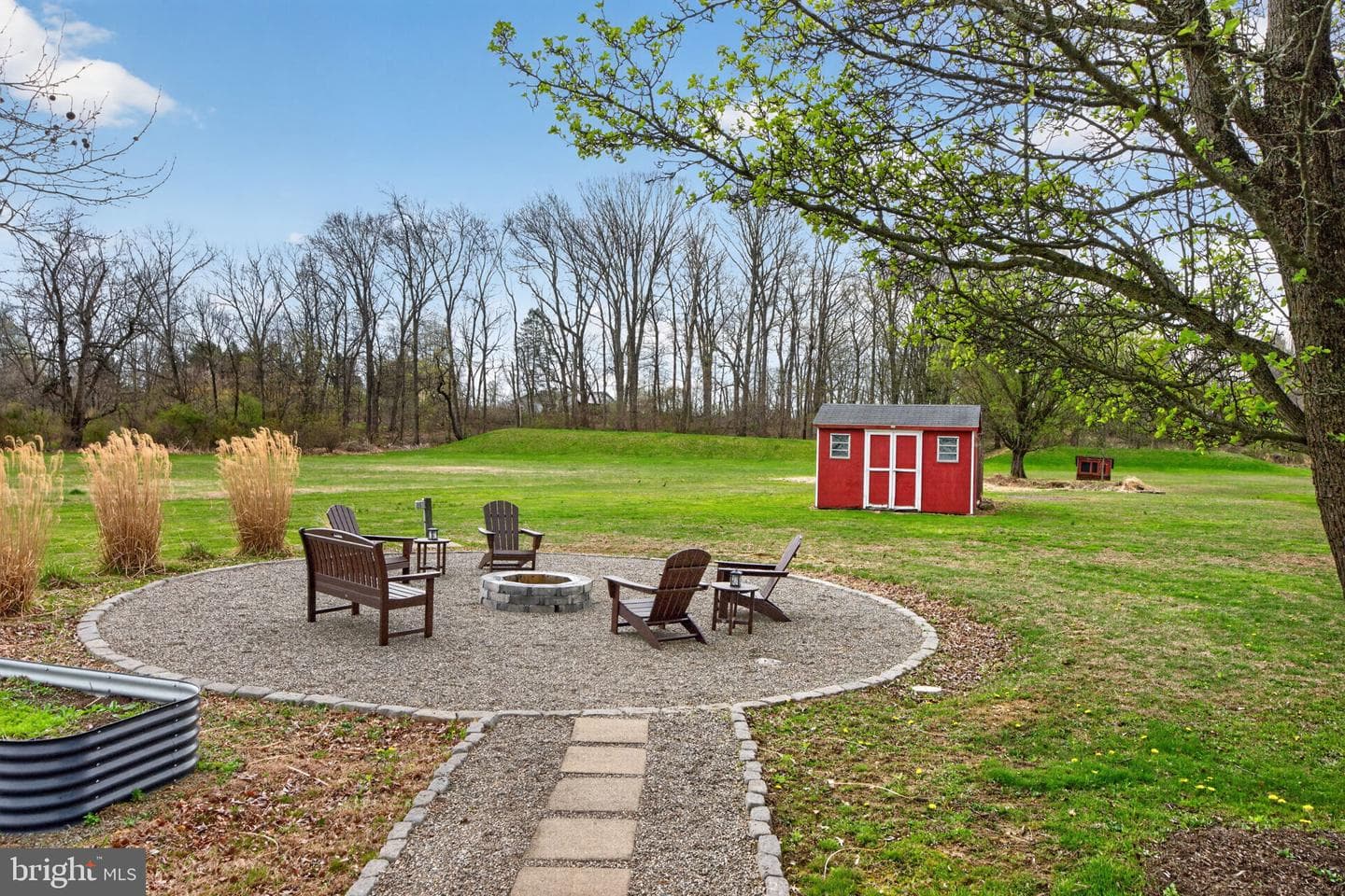 1555 Kumry Road photo 58