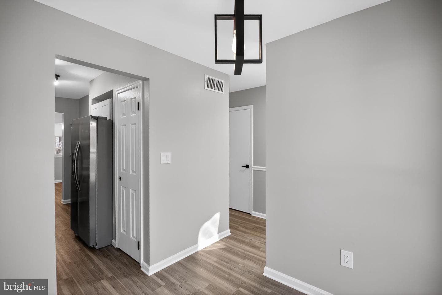 9 E Ridge Mews photo 5