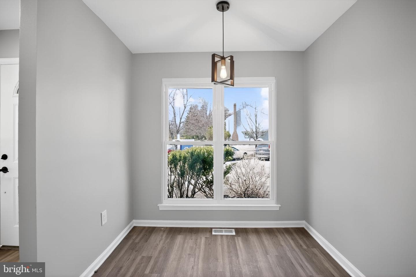 9 E Ridge Mews photo 6