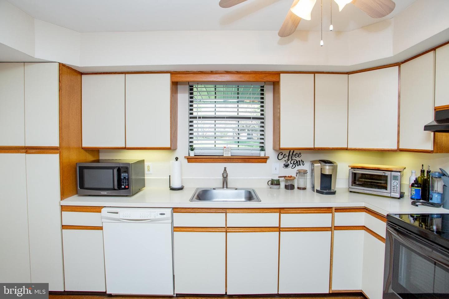 381 Redbud Court #381 photo 23