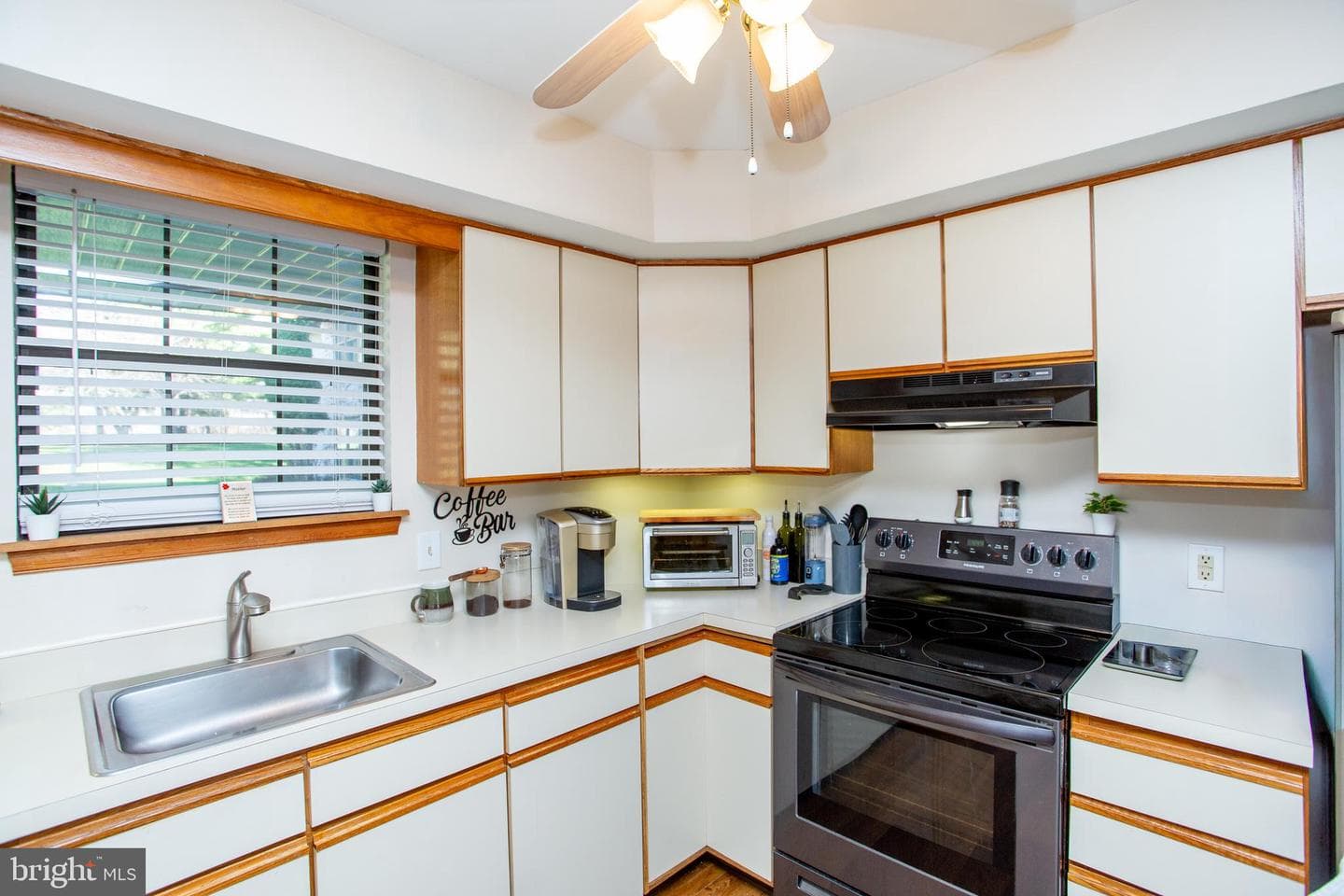 381 Redbud Court #381 photo 24