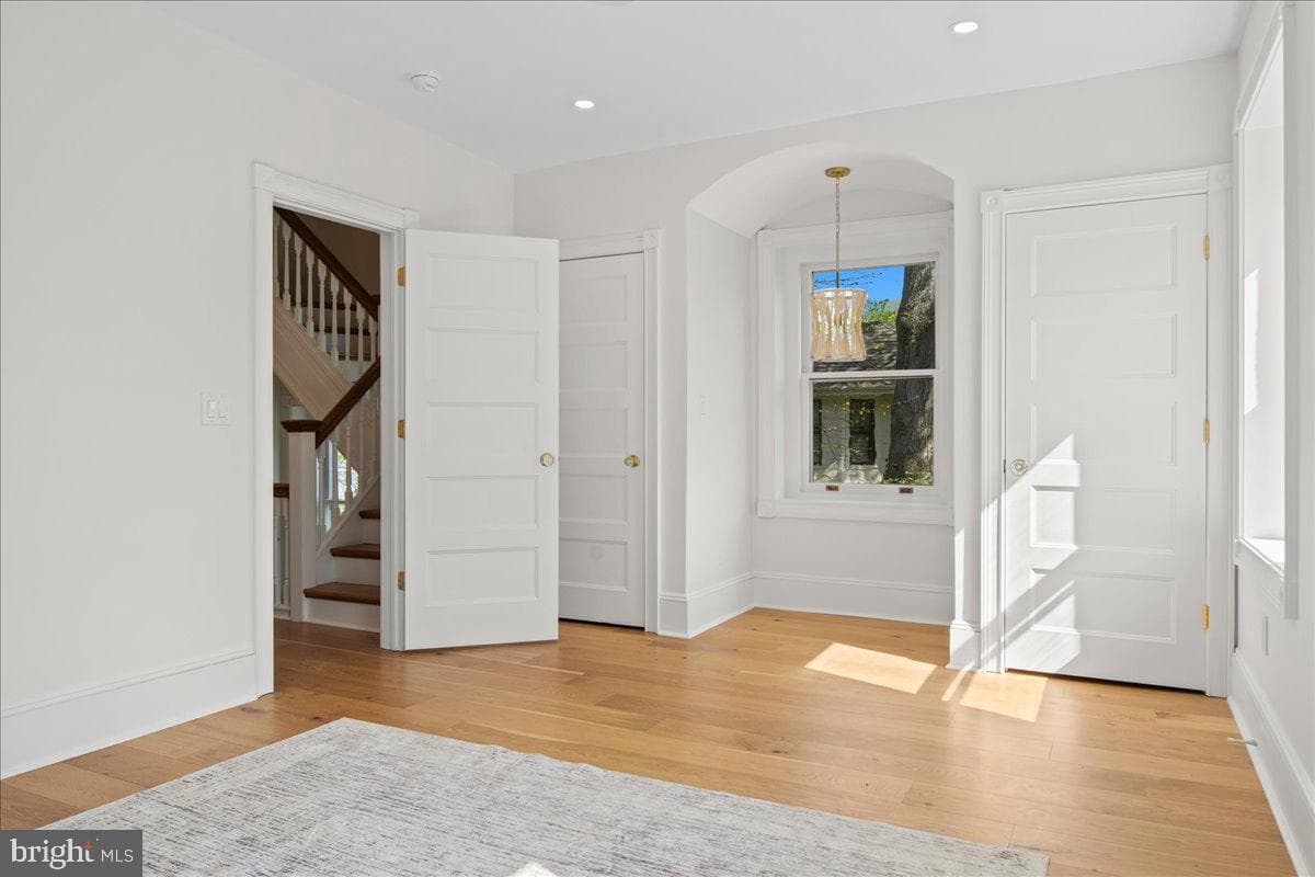 194 N Chancellor Street photo 38