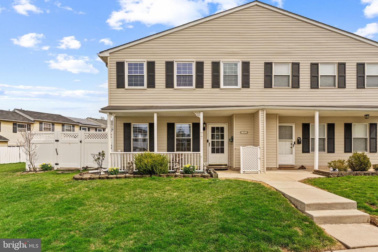 77 Reliance Square photo 3