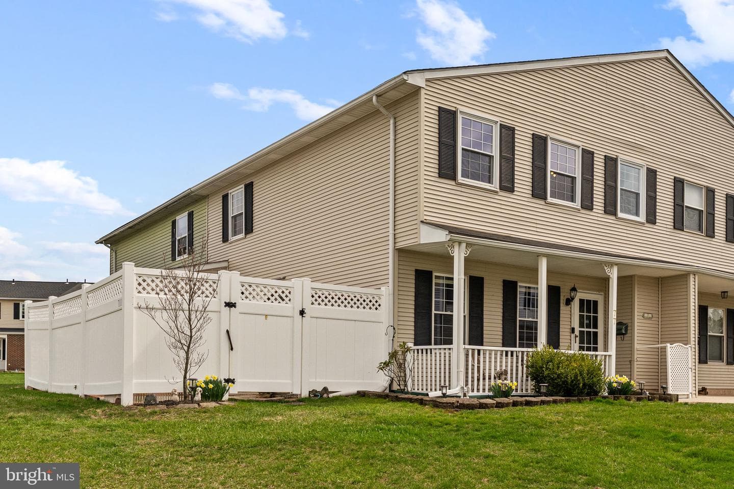 77 Reliance Square photo 4