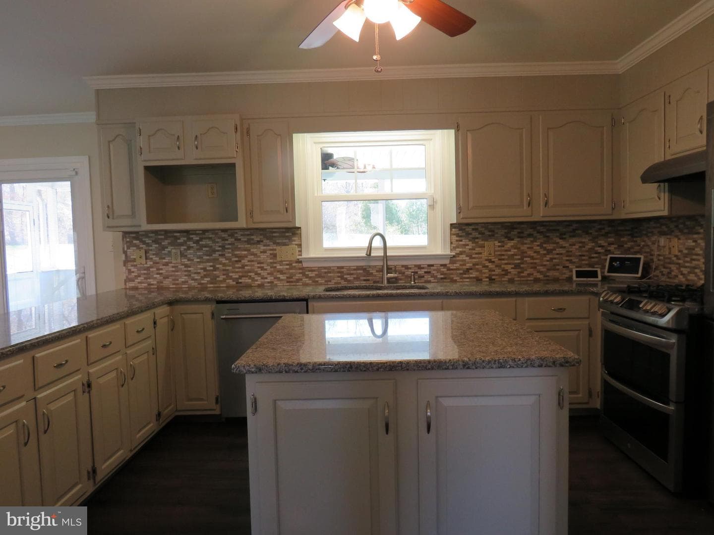 10 Spring Hill Lane photo 15
