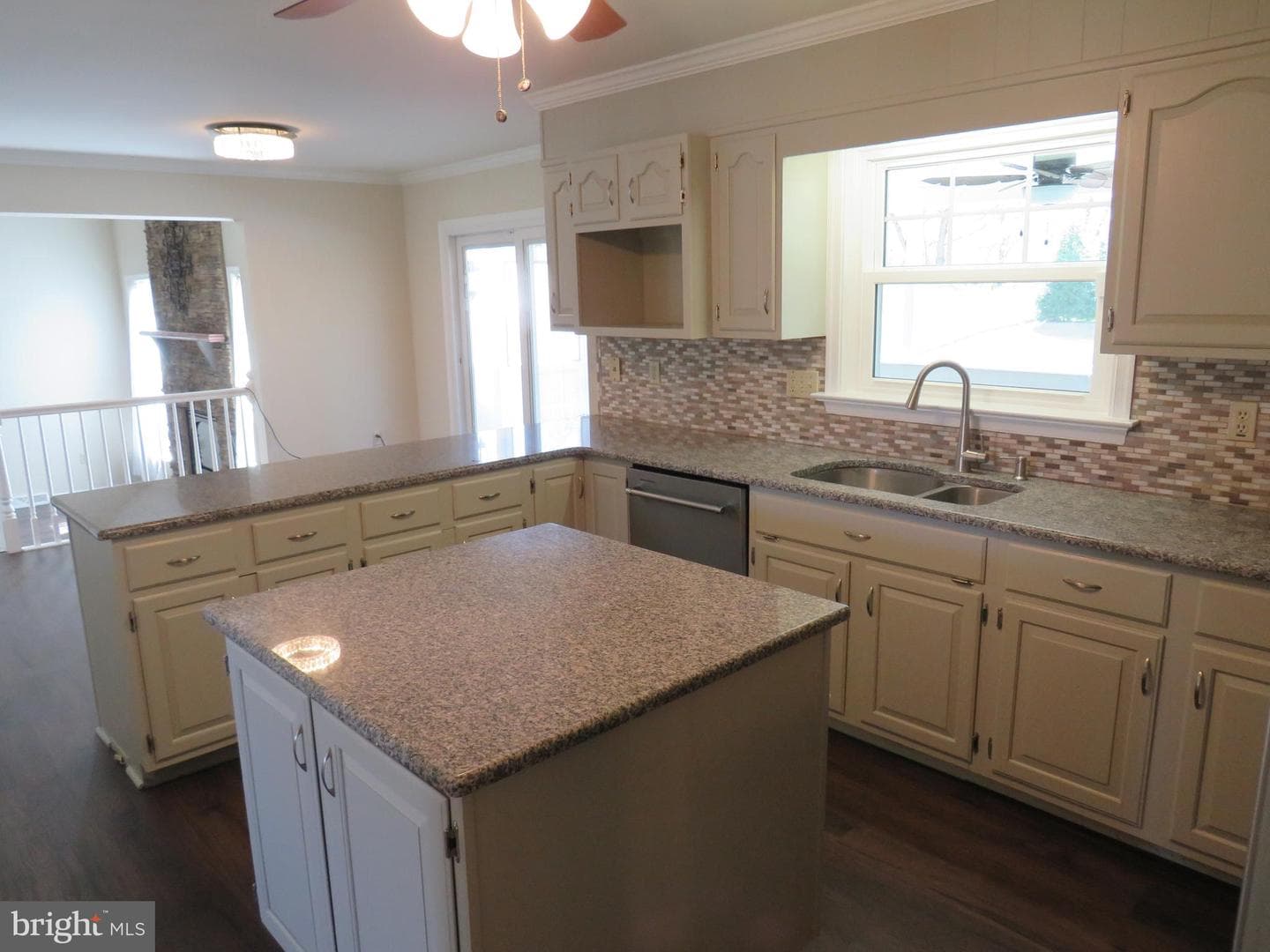 10 Spring Hill Lane photo 16