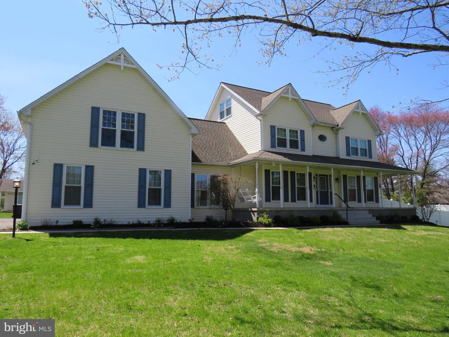 10 Spring Hill Lane photo 3