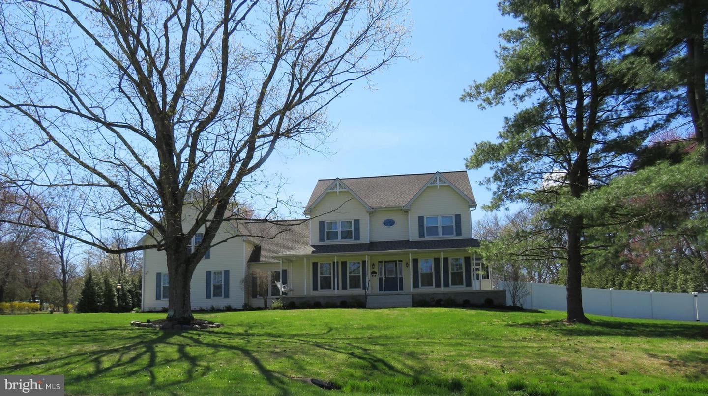 10 Spring Hill Lane photo 4