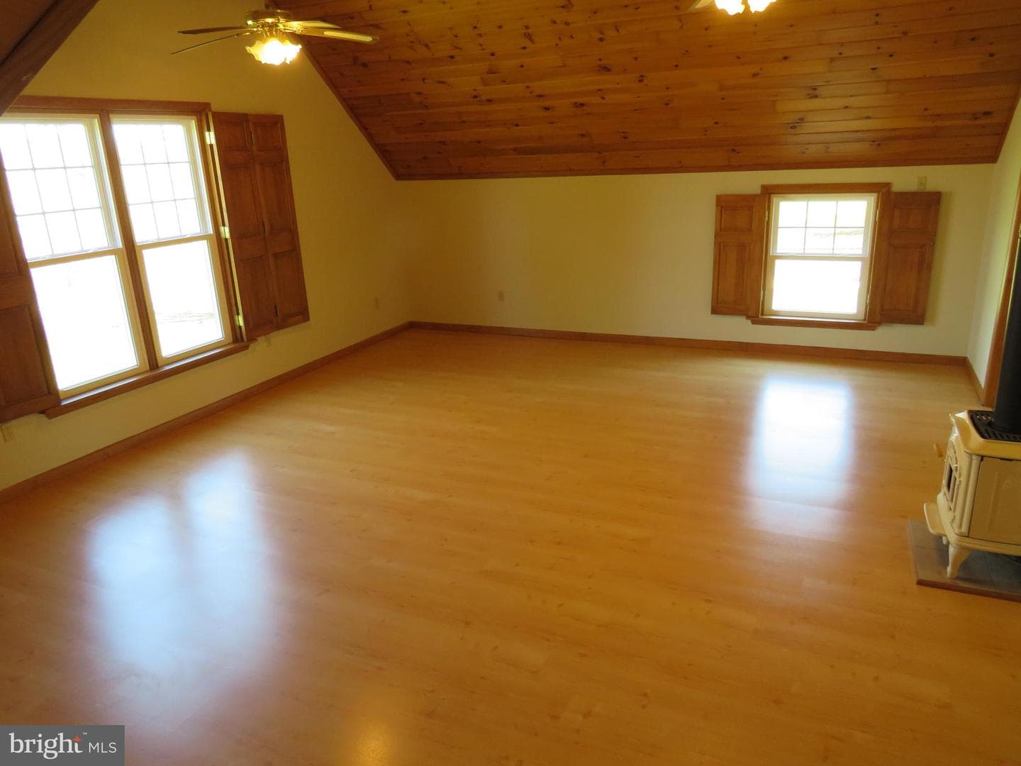 10 Spring Hill Lane photo 44