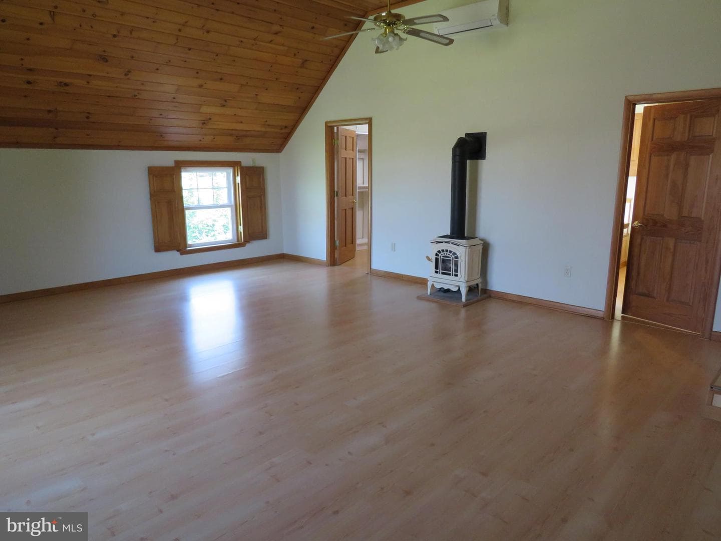 10 Spring Hill Lane photo 49