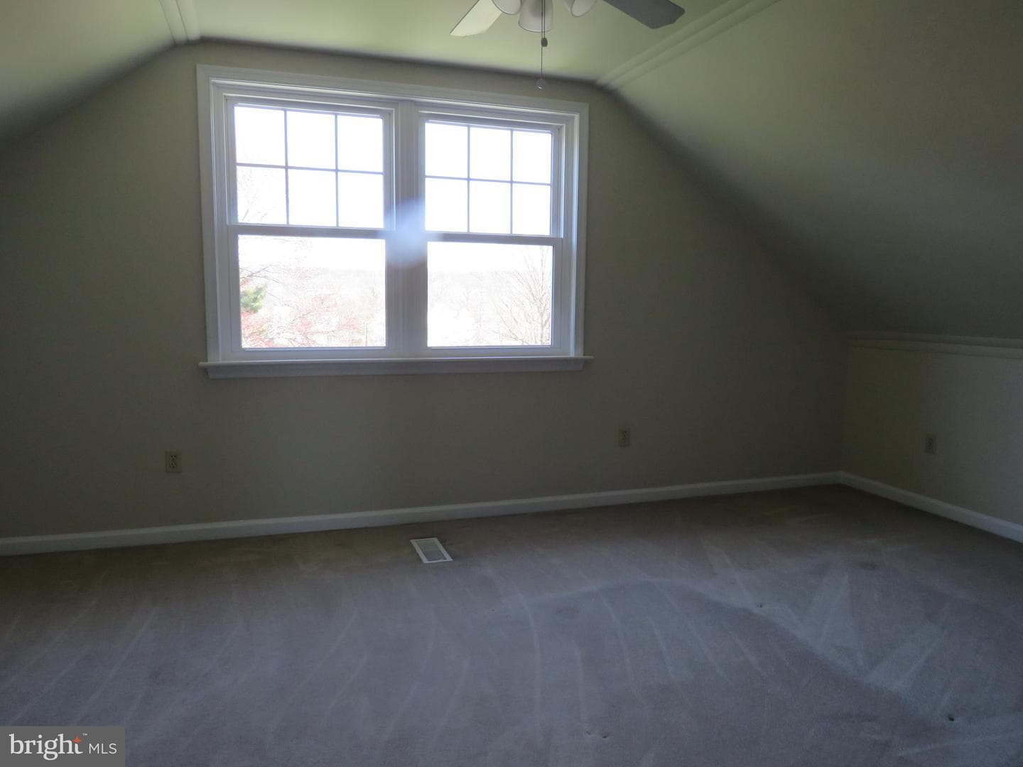 10 Spring Hill Lane photo 55