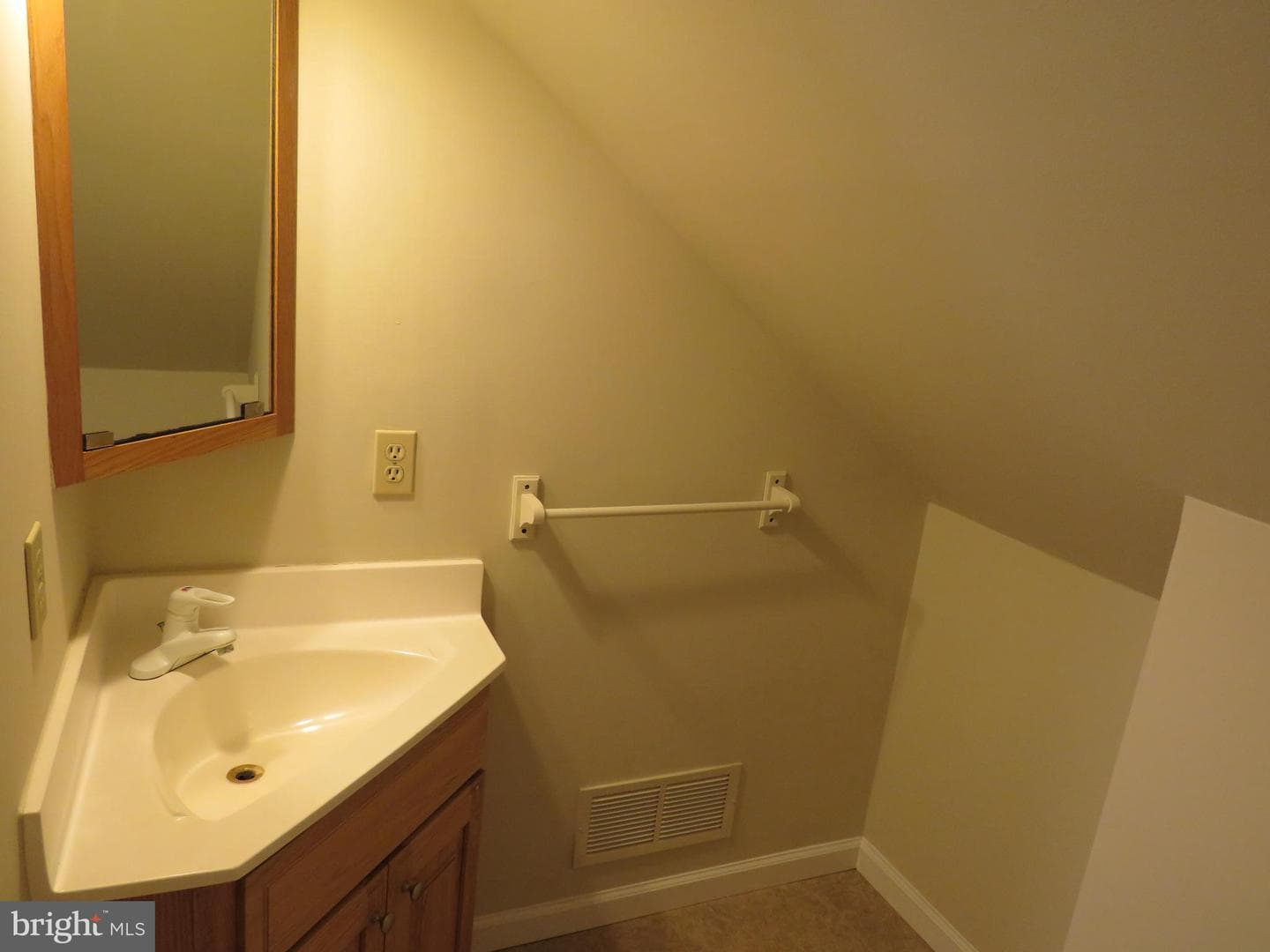 10 Spring Hill Lane photo 56