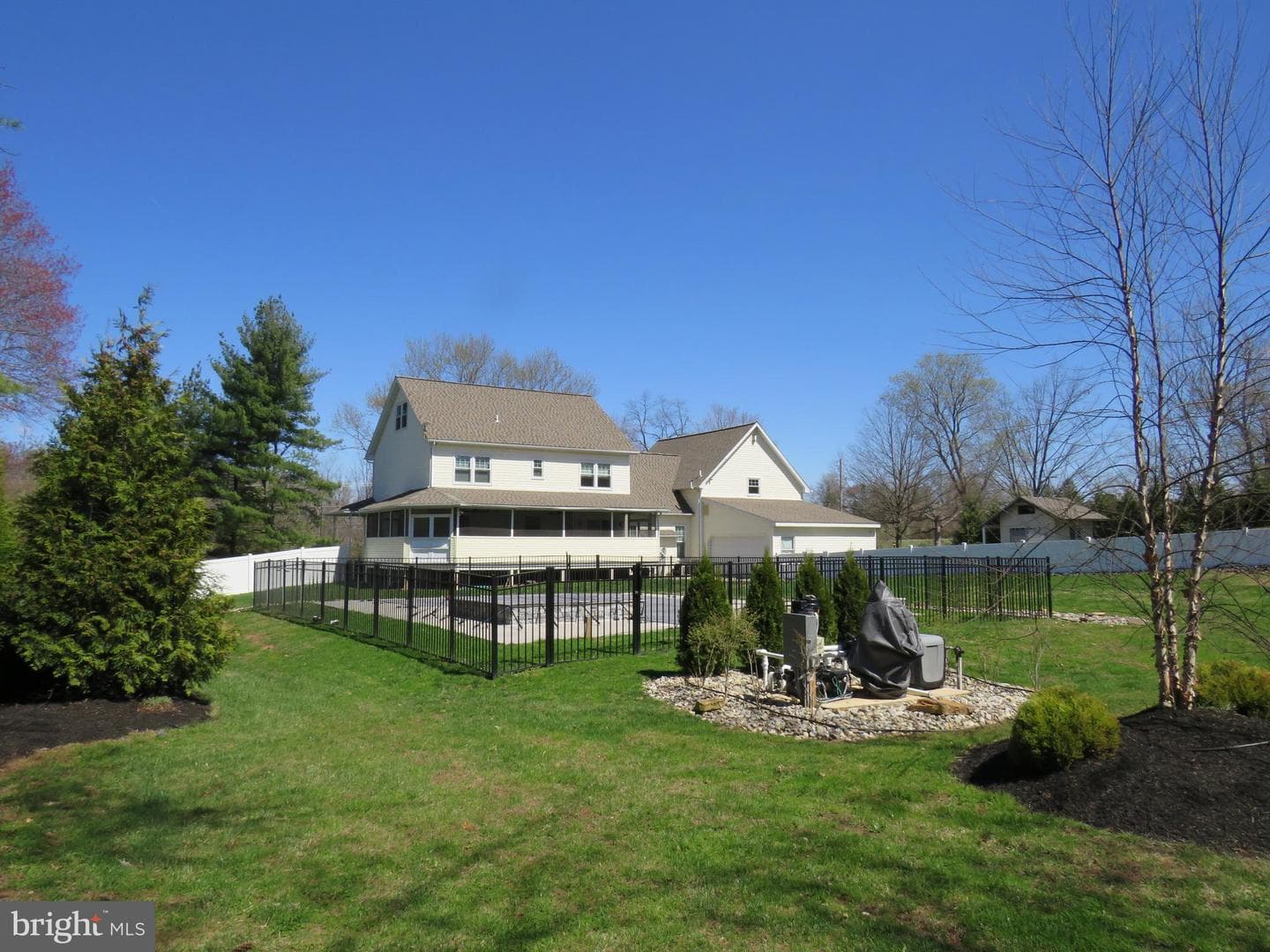 10 Spring Hill Lane photo 61