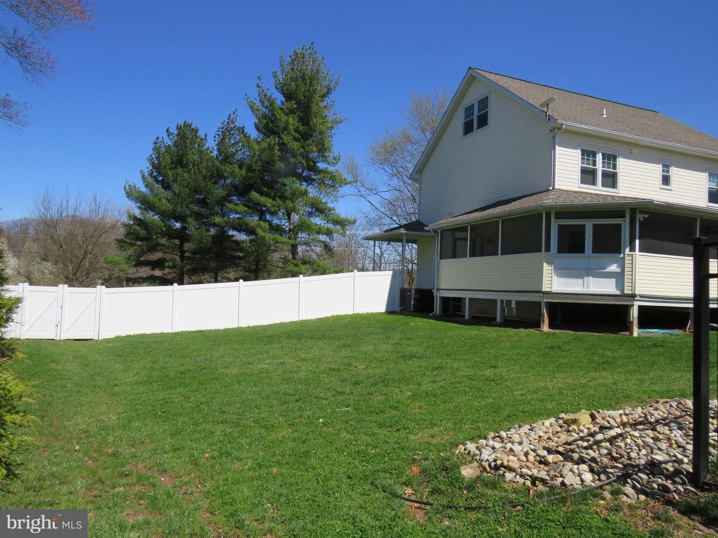 10 Spring Hill Lane photo 62