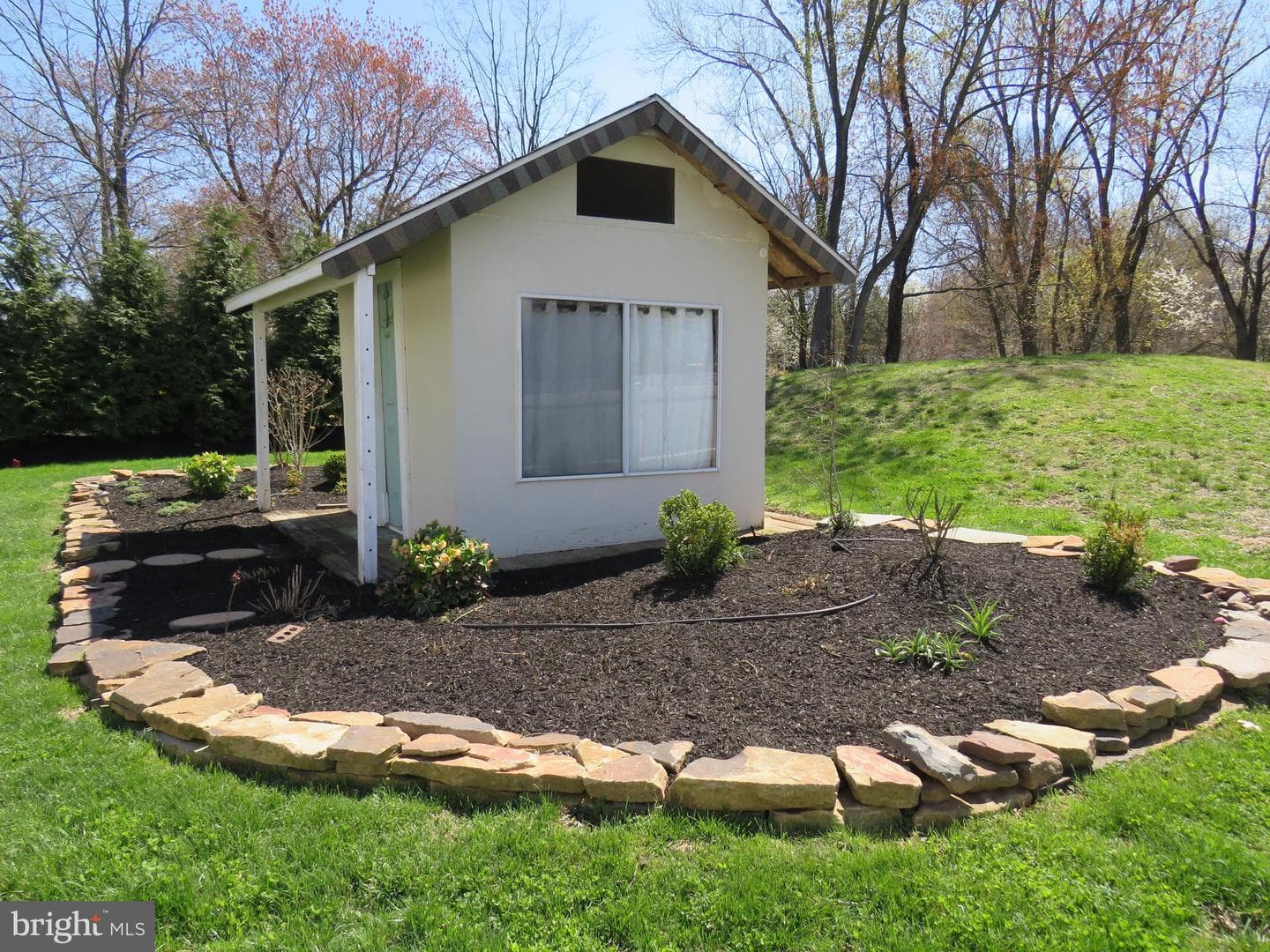 10 Spring Hill Lane photo 74