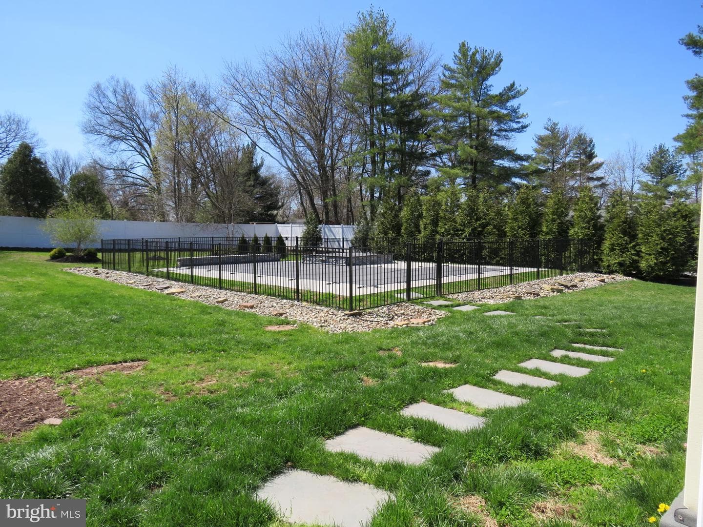 10 Spring Hill Lane photo 77