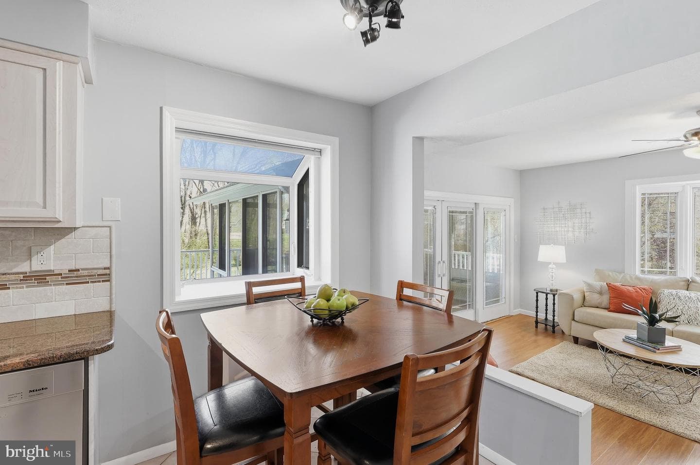 221 Valley Drive photo 13