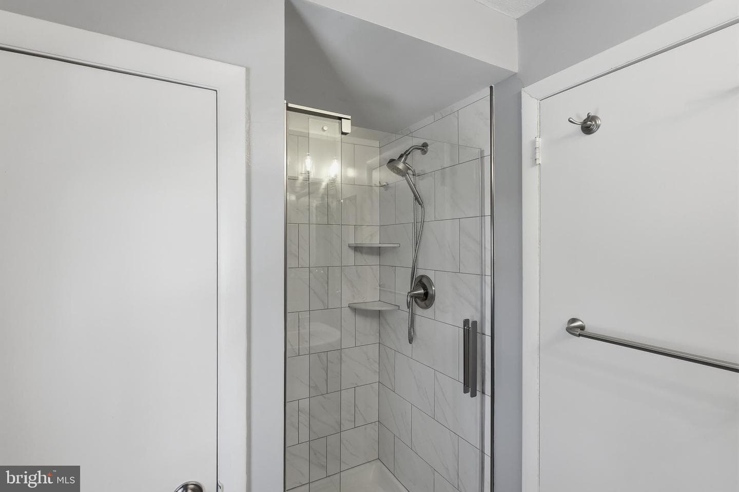 221 Valley Drive photo 30