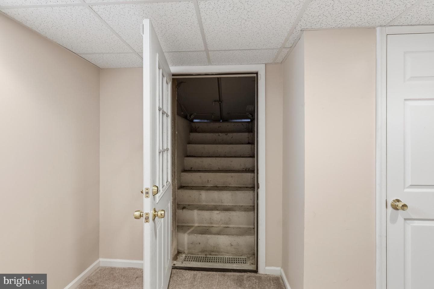 221 Valley Drive photo 47