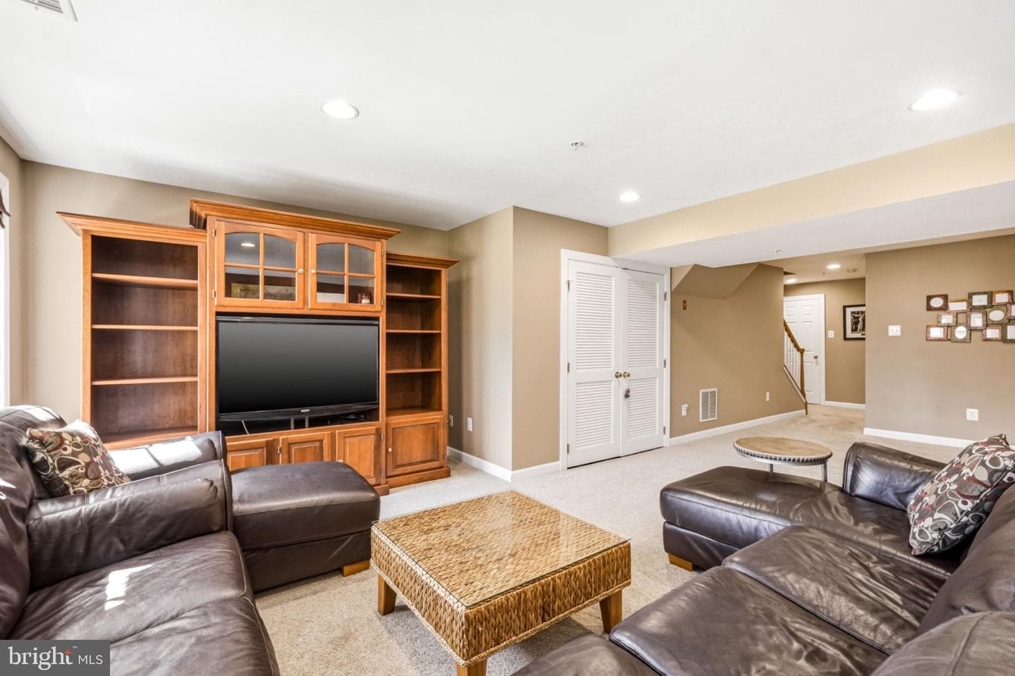 331 Village Way photo 50