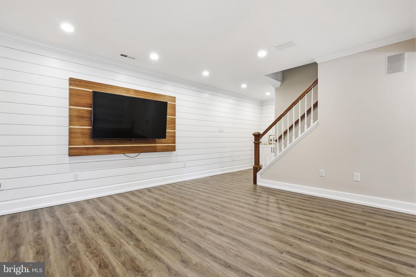 908 Fairview Avenue photo 36
