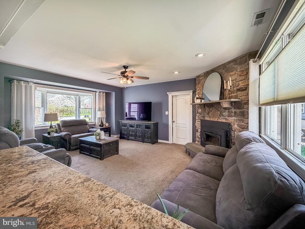 35 Matthew Circle photo 16