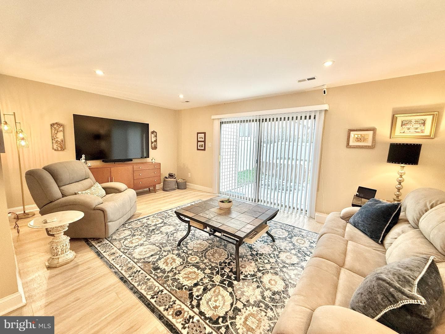 102 Windham Court photo 2