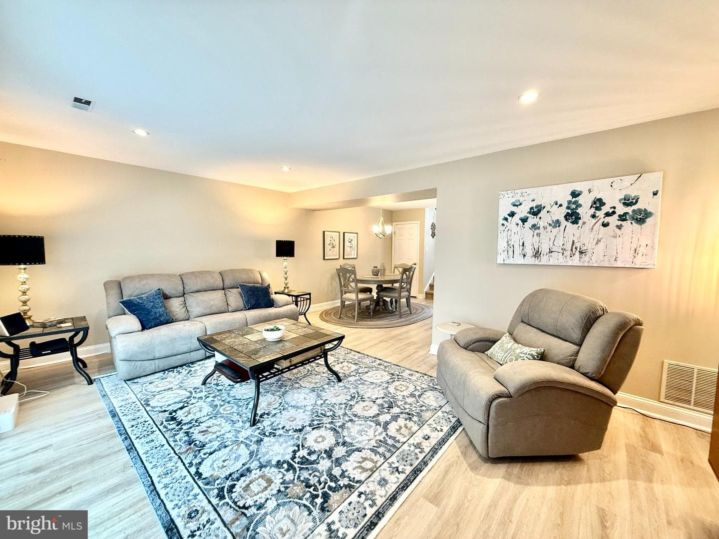 102 Windham Court photo 4