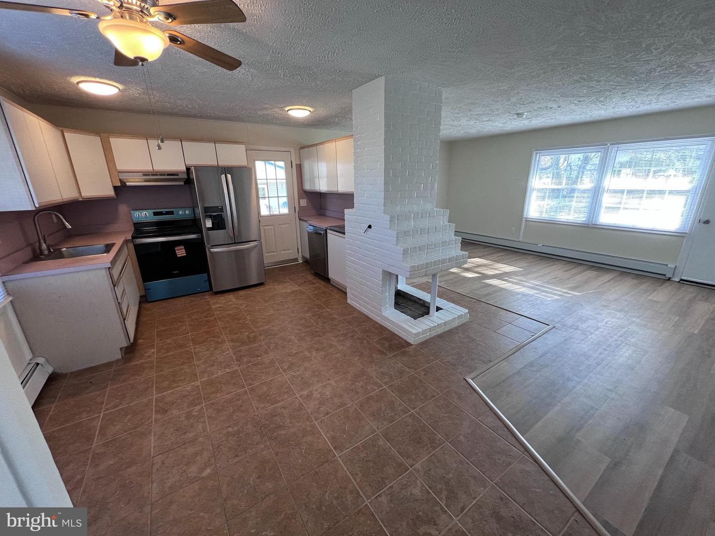434 Thornridge Drive photo 4