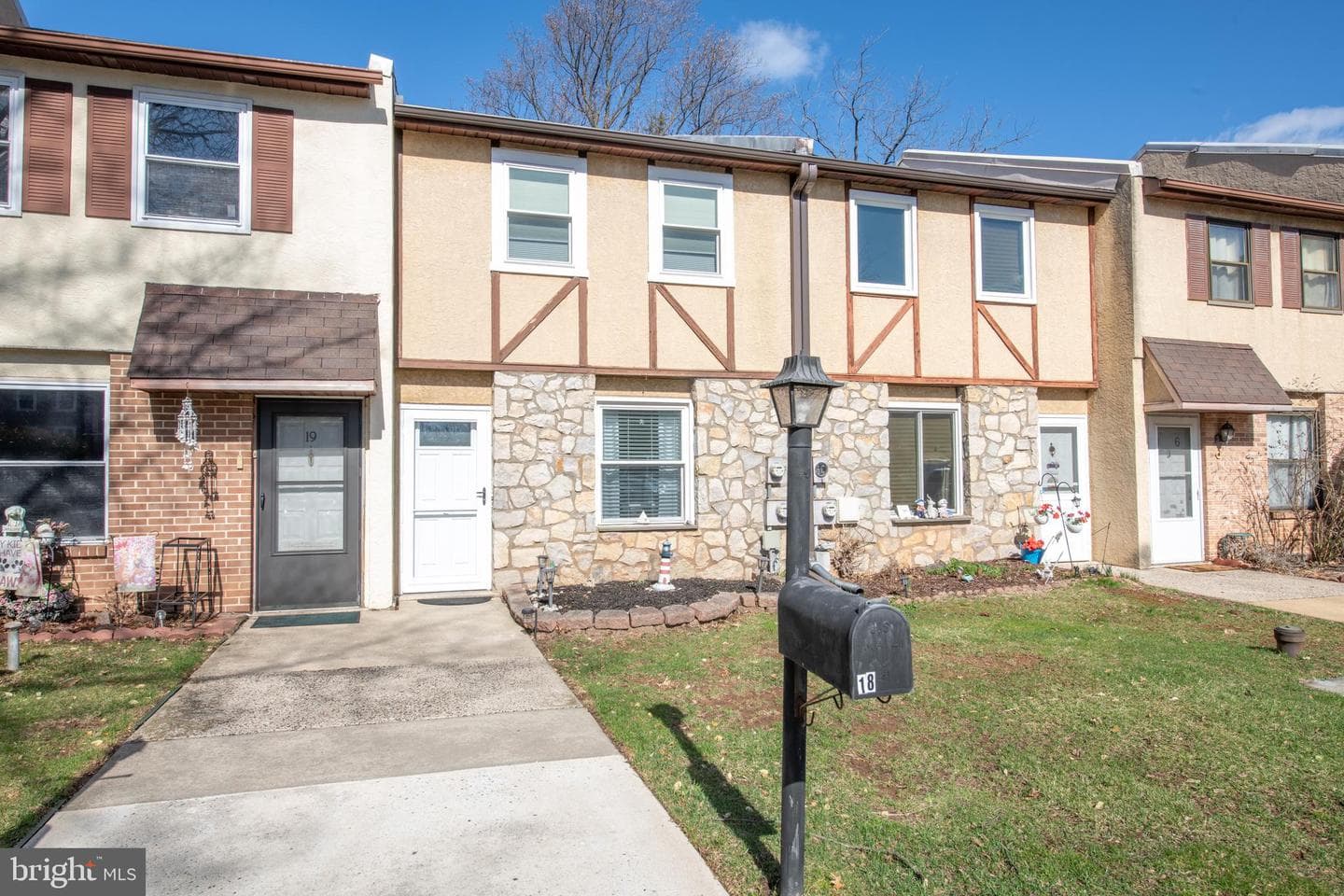1000 Jacksonville Road #18 photo 1