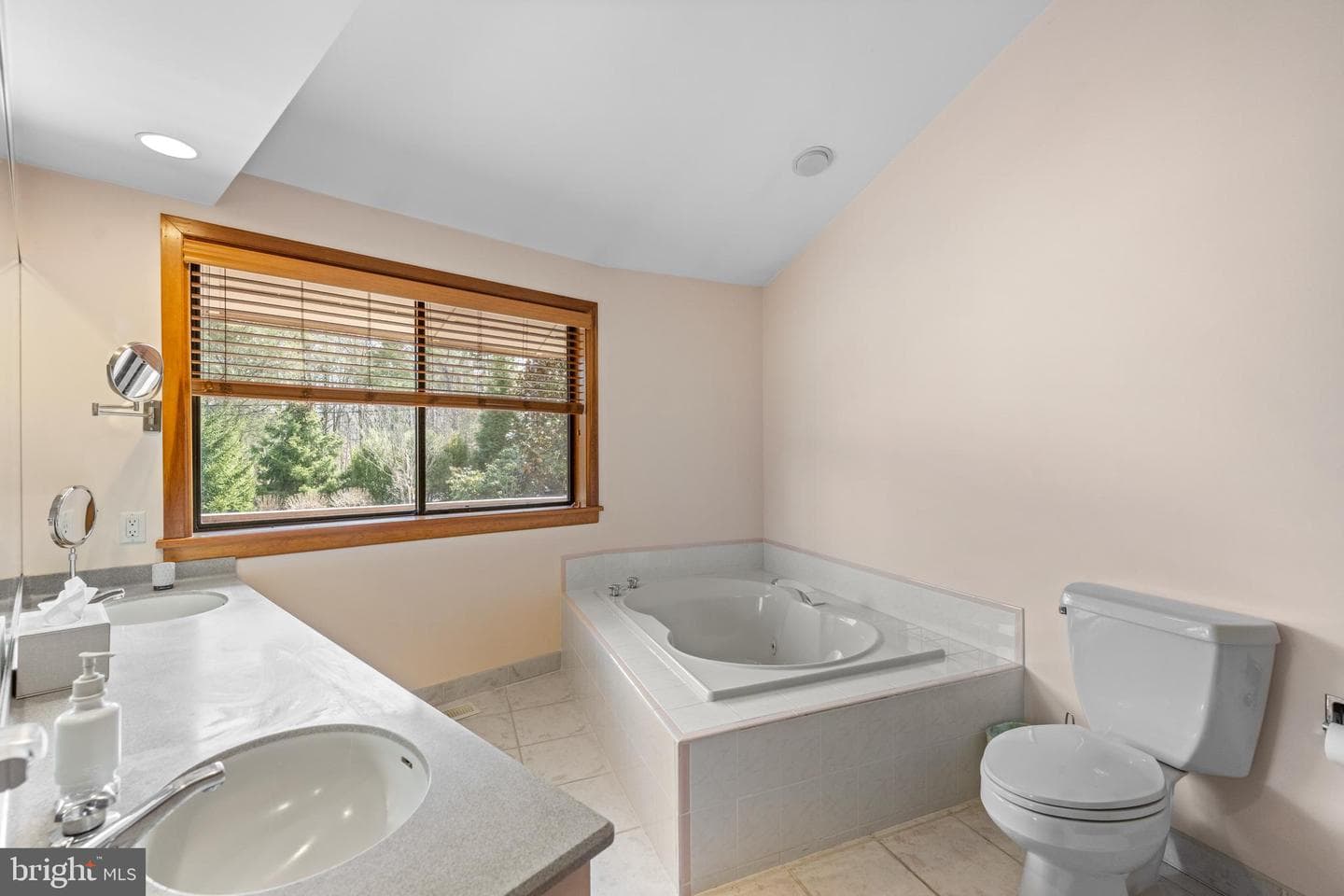 2119 S Sugan Road photo 30